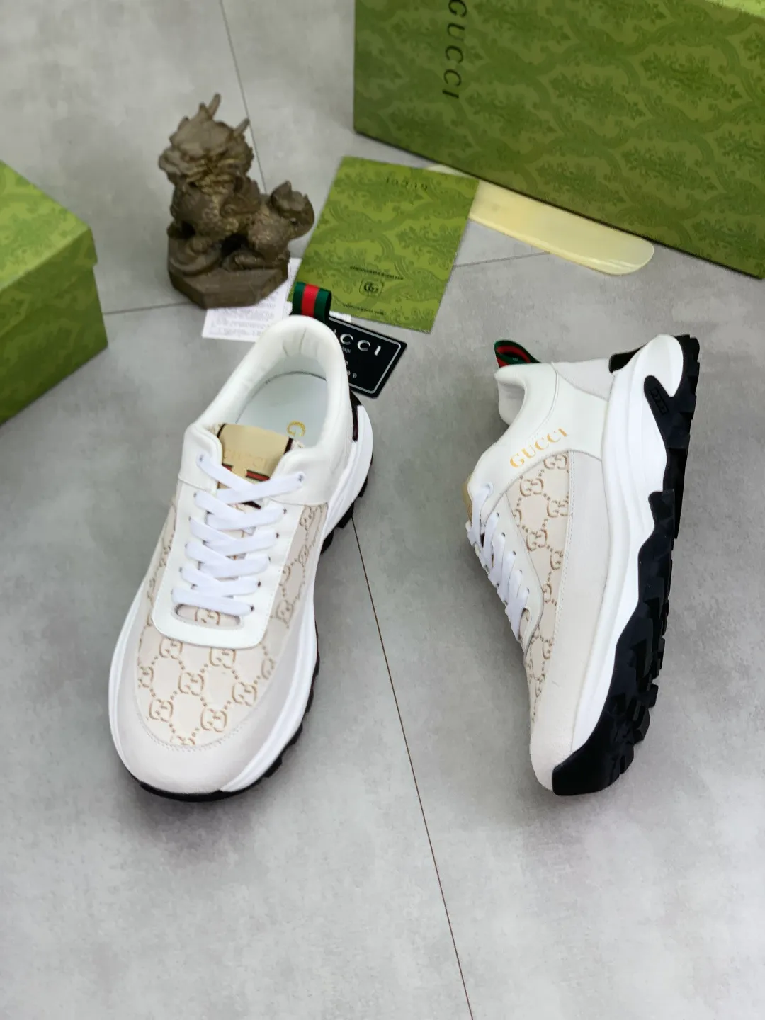 Men's shoes 💰P440💰[New model] (GUCCI) official website's latest 🎁🎁casual and fashionable men's shoes👟, hot style💥 style is simple and elegant, exclusive for trendy men. Unique official website's latest brand double G element 👑Gucci original style Decoration, fashionable and generous, made of original frosted calfskin ✅ fully imported first-layer pigskin lining, the official website specifies wear-resistant, lightweight original rubber casual outsole, classic model taken in real life 🎬38-44 (customized for 45) 4️⃣ colors available